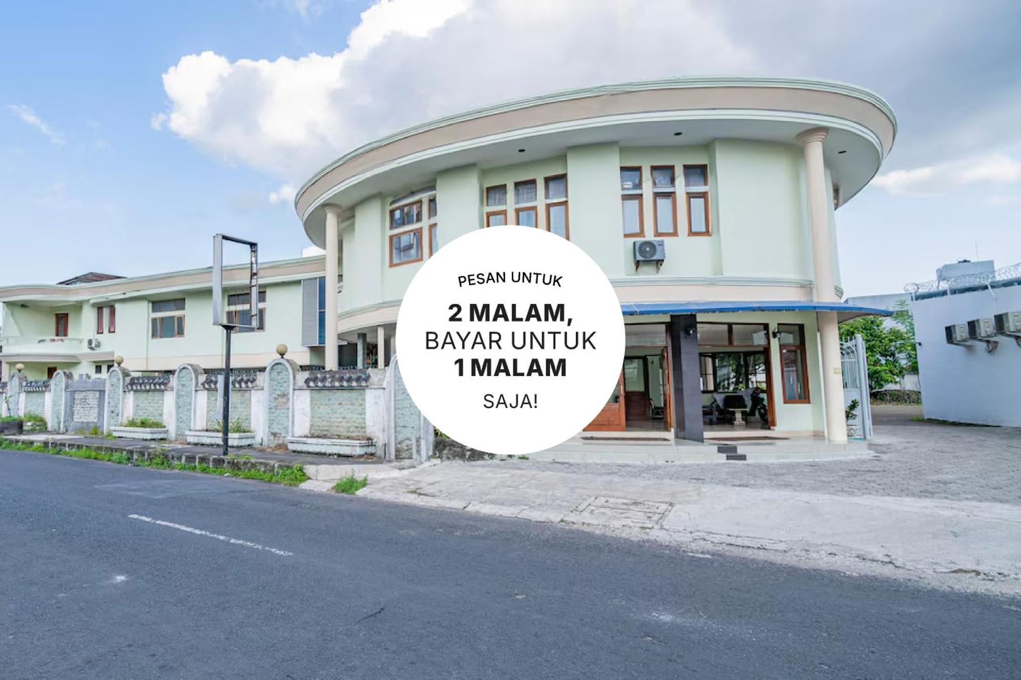 Collection O Tasikmalaya Near Stadium Wiradadaha Formerly Hotel Abadi Kültér fotó
